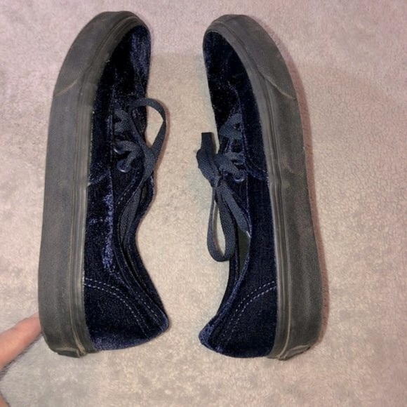 VANS Off The Wall Womens Navy Velvet Low Top Lace Sneakers Sz 7.5 - Picture 8 of 11